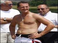 Schumacher makes shock F1 return 
