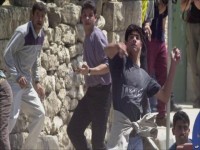 Israeli forces open fire at Palestinian protesters